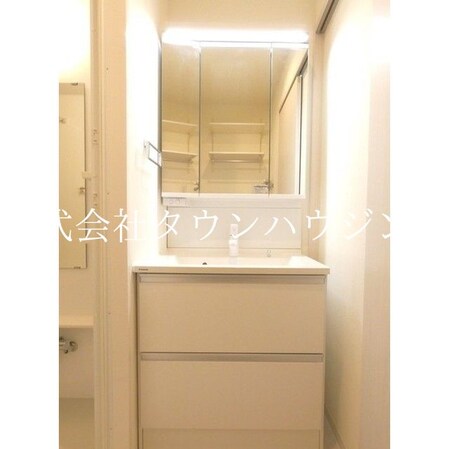 ONEROOFFLATTOGOSHIの物件内観写真